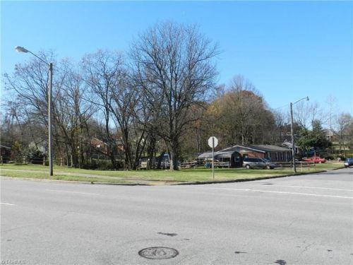 401 Craig St, Greensboro NC  27406-2762 exterior