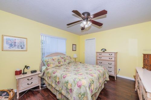 1083 Northridge Dr, Palm Harbor FL  34683-2720 exterior