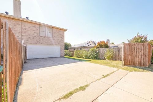 725 Bray St, Cedar Hill TX 75104-6058 exterior