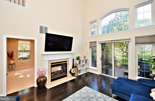 309 Meadow View Ln, Lansdale PA  19446-5932 exterior