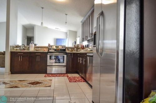 18950 19th St, Hollywood FL  33029-3847 exterior