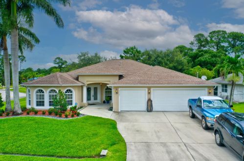 2797 Dallas St, Fort Pierce, FL 34953-2865