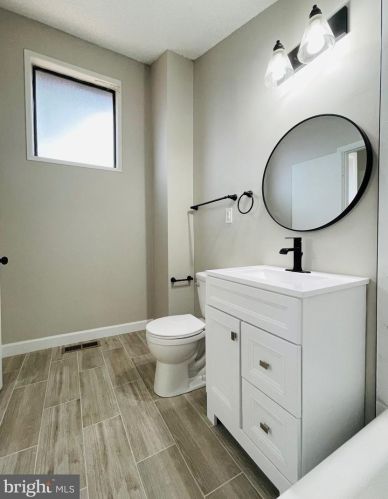 2120 Cartwright Pl, Herndon VA  20191-1903 exterior