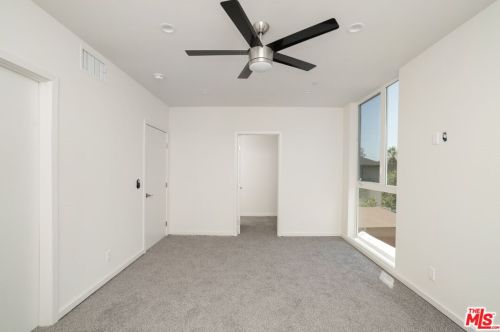 14754 Gilmore St, Van Nuys CA 91411-1520 exterior