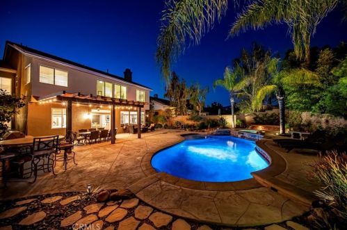 28304 Linda Vista St, Santa Clarita, CA 91387-3100