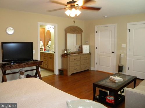 16461 Richmond Tpke, Bowling Green VA  22427-2207 exterior