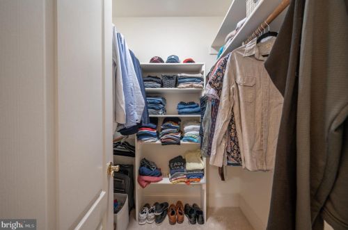 281 Golden Woods Ct, Great Falls VA  22066-4152 exterior