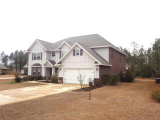 8 Lullaby Ln, Freeport, FL 32439-2279