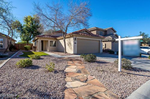 651 Mayfield Dr, San Tan Valley, AZ 85143-4931