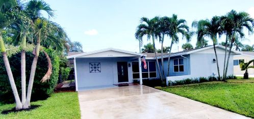 526 Riverside Dr, West Palm Beach, FL 33410-4845