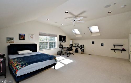 309 Meadow View Ln, Lansdale PA  19446-5932 exterior