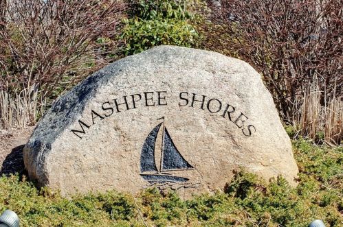 6 Poplar Dr, Mashpee MA 02649-2064 exterior