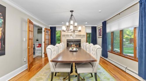 132 Woodland Dr, Pleasantville NY  10570-3612 exterior