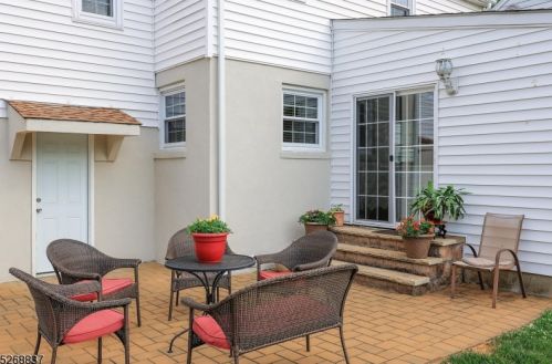 31 Wendell Pl, Clark NJ  07066-2324 exterior