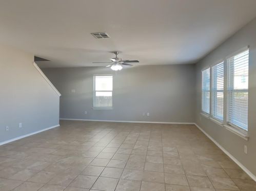 2219 Perkins Pl, Georgetown, TX 78626-8212