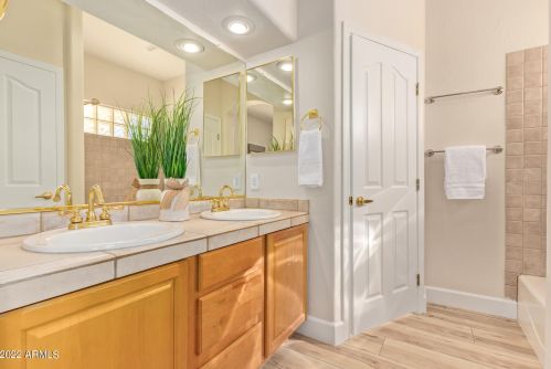 36735 11th Ave, Phoenix AZ  85086-9579 exterior