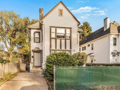 11 Pease St, Mount Vernon, NY 10553-1401