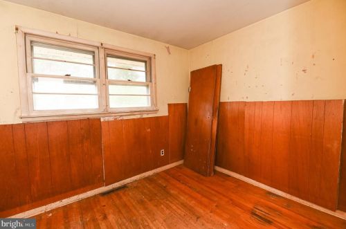 305 Carnegie Ave, Wenonah NJ  08090-1411 exterior