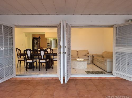 330 48th St, Hialeah FL  33012-3954 exterior