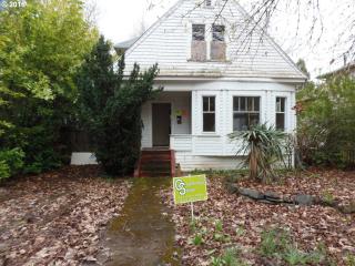 953 8th Ave, Eugene OR  97402-4807 exterior