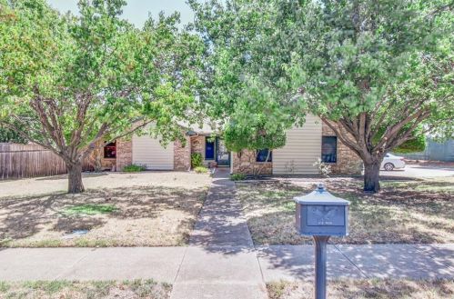 1500 Main St, Euless, TX 76039-2428