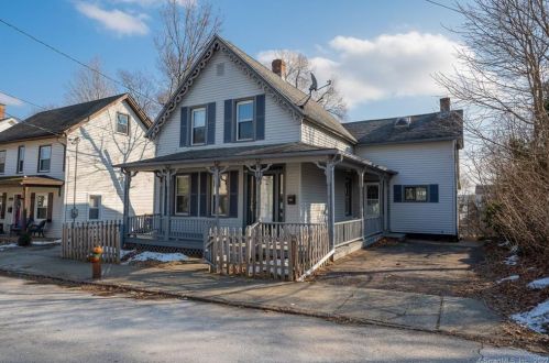 79 Division St, Norwich, CT 06360-4629