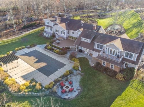 752 Ridge Road Ter, Kinnelon NJ  07405-2132 exterior