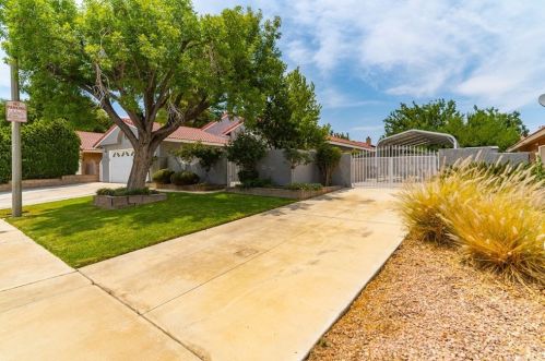 1249 Avenue, Lancaster, CA 93535-6504