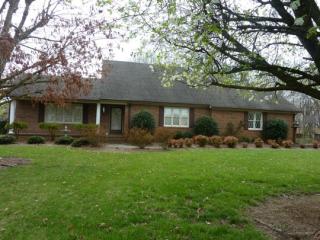 114 Quakerwood Dr, High Point, NC 27263-2674