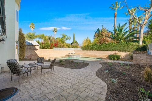 4946 Haskell Ave, Van Nuys CA 91436-1540 exterior