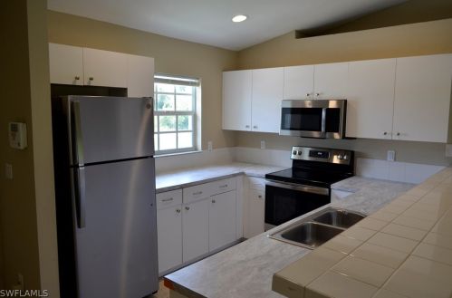 4812 27th St, Lehigh Acres, FL 33973-6198