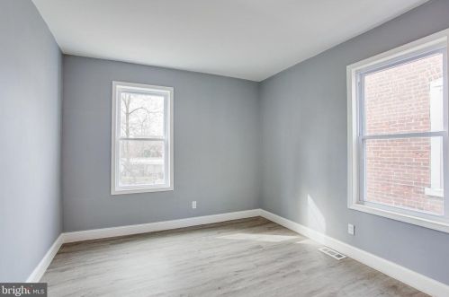 6526 Chew Ave, Philadelphia PA 19120-2332 exterior