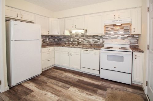 1605 Rock Creek Dr, Darbydale, OH 43123-1621
