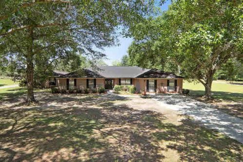 10237 Longview Dr, Foley, AL 36535-9108