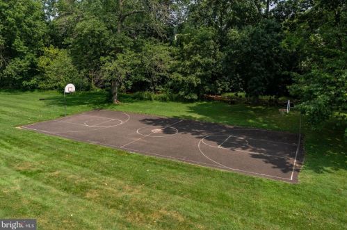 216 Providence Frg Rd, Limerick PA 19468-2905 exterior