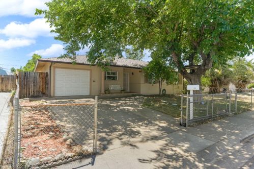 3724 Lankershim Way, North Highlands, CA 95660-3743