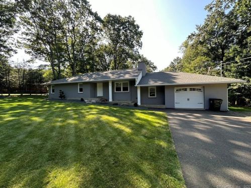130 Matthew St, Waterbury, CT 06712-1471