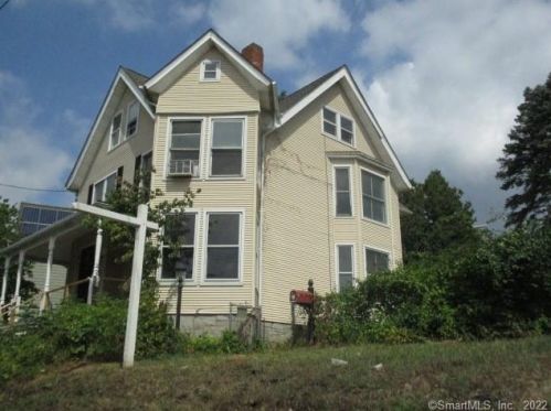 33 Mott St, Ansonia, CT 06401-1929