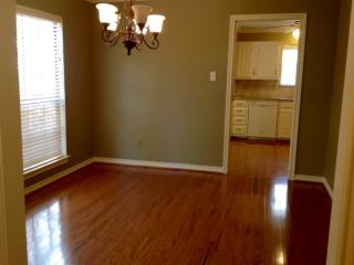 3000 Foxboro Dr, Richardson TX  75082-3058 exterior