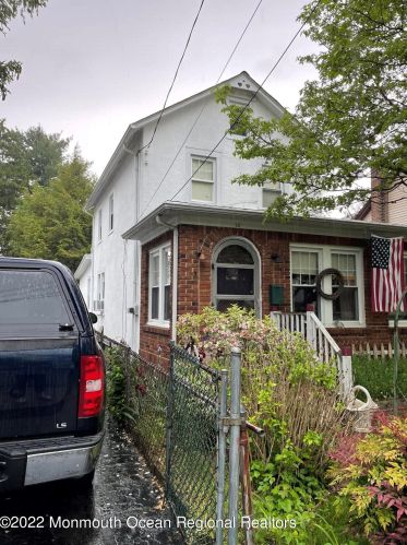 96 Herbert St, Tinton Falls, NJ 07701-1211