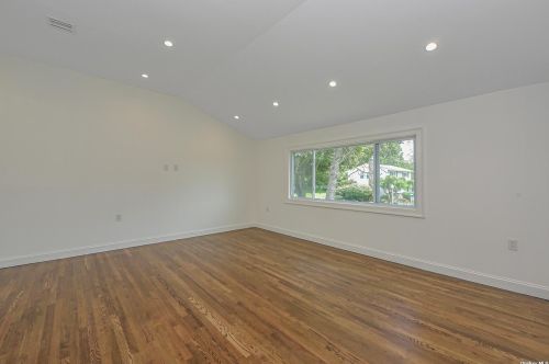 34 Corsa St, Huntington Station NY  11746-6623 exterior