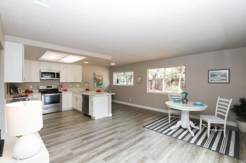 118 Oakmeade Ct, Vacaville CA exterior