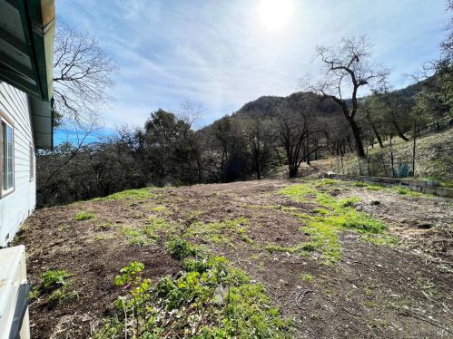 7820 Lakeside Dr, Ukiah CA  95482-9425 exterior