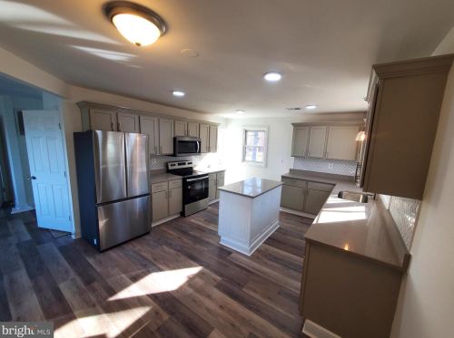 19290 Constitution Hwy, Madison Mills VA  22960-4301 exterior