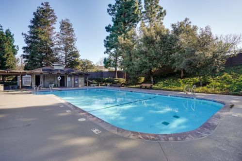 2851 Buena Crest Ct, San Jose CA  95121-2956 exterior