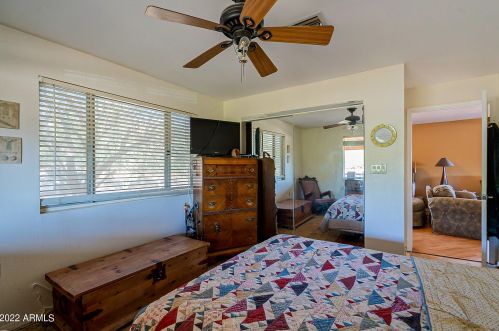 39029 11 Ave, Phoenix AZ 85021-5626 exterior