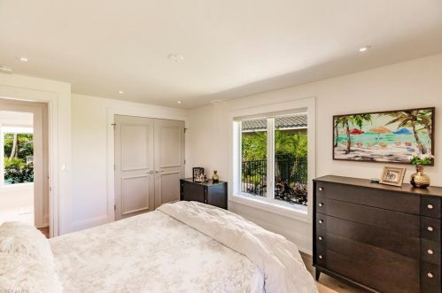 579 Neapolitan Way, Naples FL  34103-8567 exterior