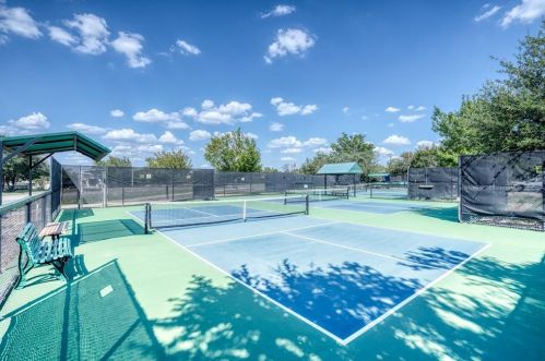 500 Dove Holw Trl, Georgetown TX 78633-5066 exterior