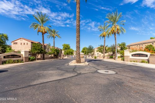 1342 Dunbar Dr, Phoenix AZ 85041-6151 exterior