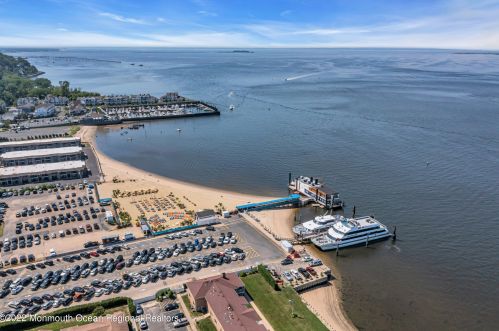 50 Ocean Ave, Monmouth Hills NJ  07732-1410 exterior